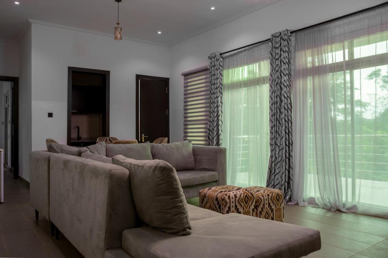 Nelson Mandela Gardens Hotel Okpanam Екстериор снимка